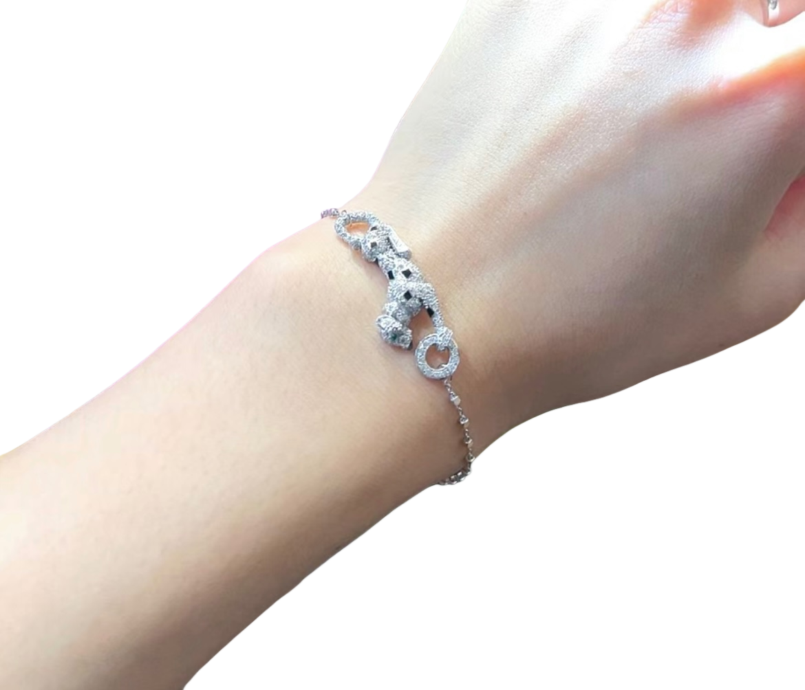 CTSV043 18k Gold Panthère de Cartier bracelet, on chain, half-paved - ccjewelryacc