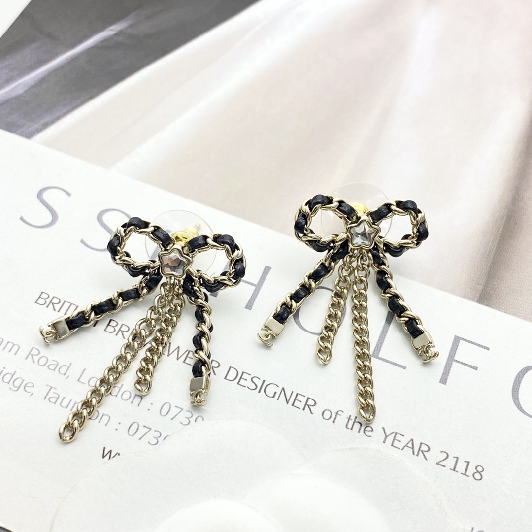 CCE357 Chanel 25 Metal leather bow earrings for women - ccjewelryacc