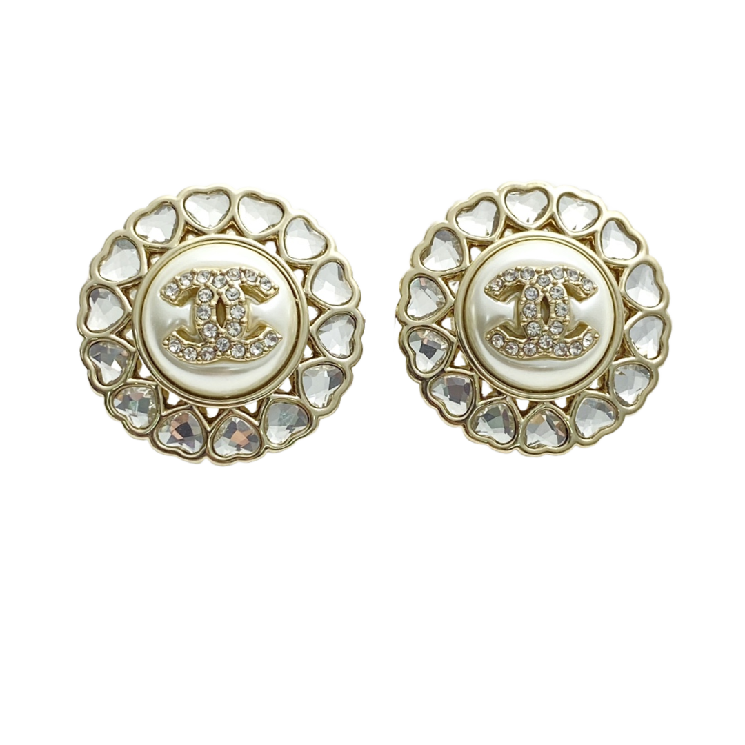 CCE359 Chanel heart crystal Round stud earrings for women - ccjewelryacc
