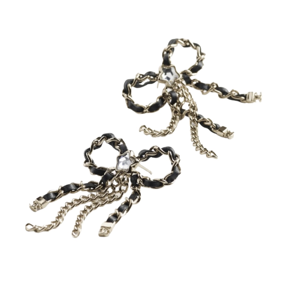 CCE357 Chanel 25 Metal leather bow earrings for women - ccjewelryacc