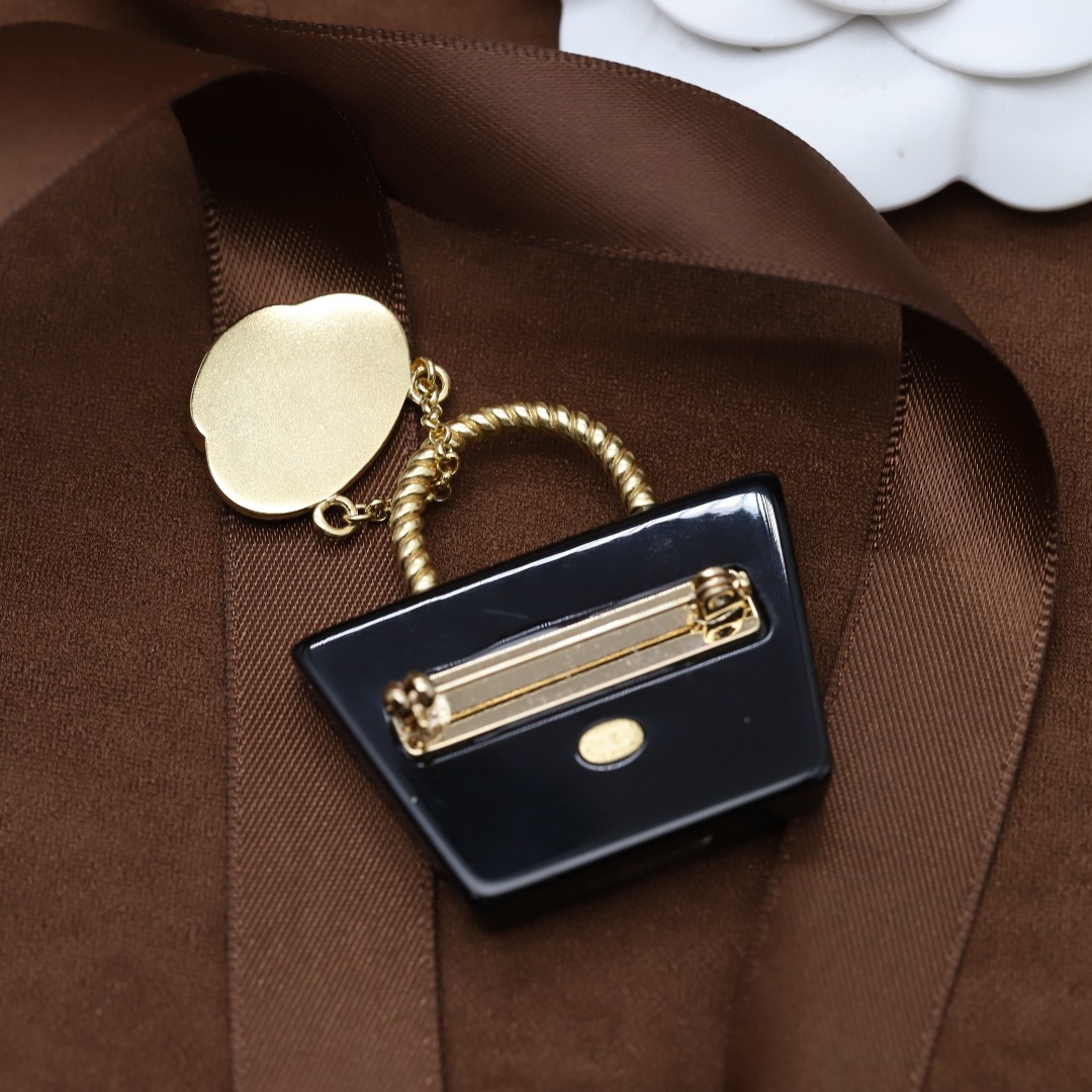 BCB598 Chanel Flower basket straw hat acrylic brooch - ccjewelryacc