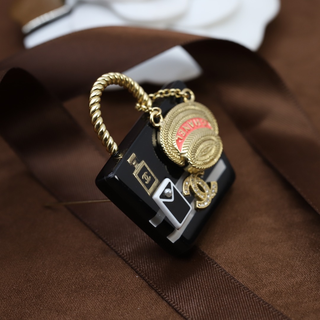 BCB598 Chanel Flower basket straw hat acrylic brooch - ccjewelryacc