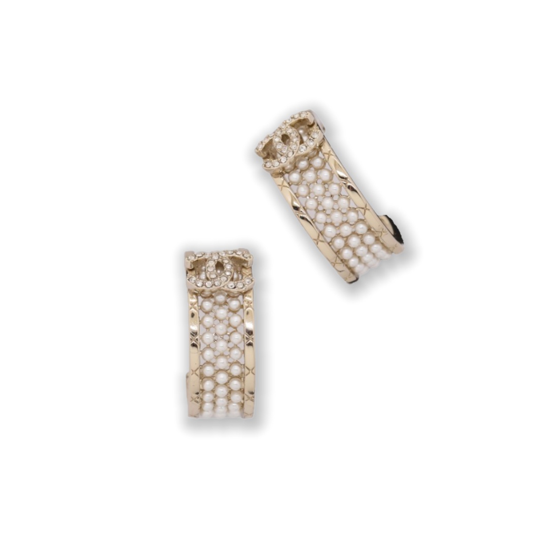 CCE361 Chanel pearl crystal hook earrings for women - ccjewelryacc