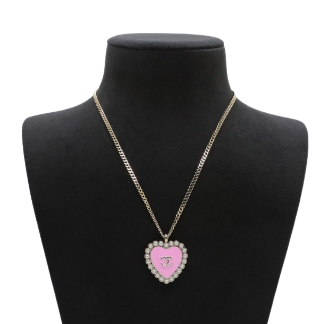 CCN368 Chanel heart pendant necklace for women - ccjewelryacc