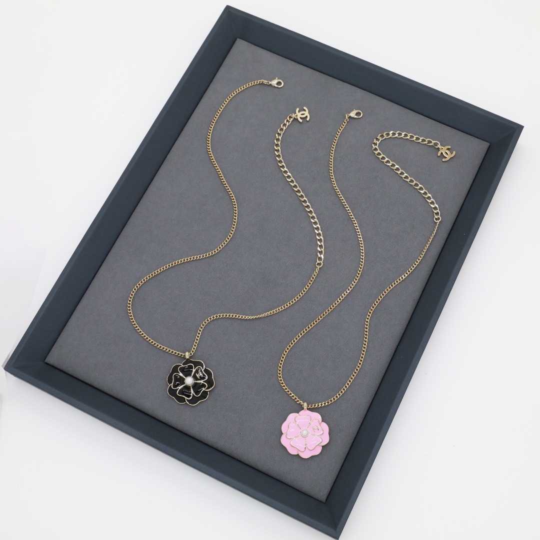 CCN043 Chanel Pink/Black enamel camellia pendant necklace for women - ccjewelryacc