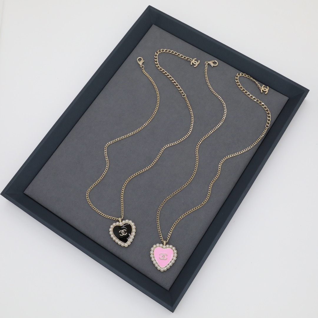 CCN368 Chanel heart pendant necklace for women - ccjewelryacc