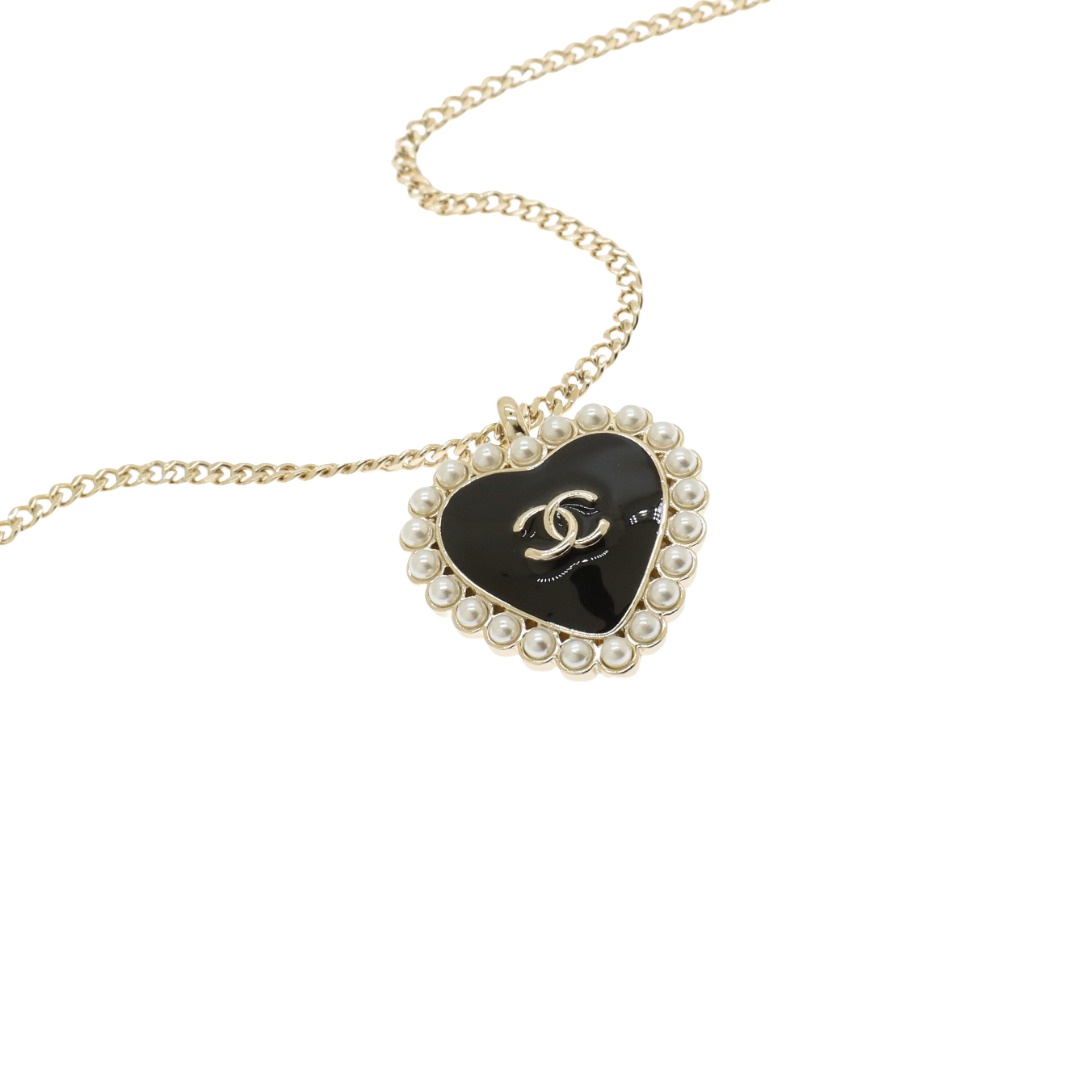 CCN368 Chanel heart pendant necklace for women - ccjewelryacc
