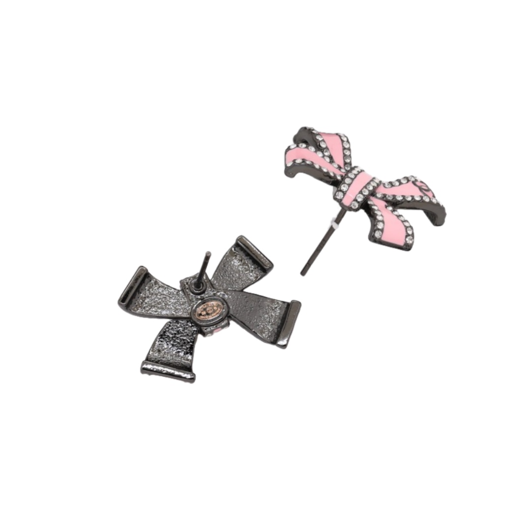 CCE366 Chanel black enamel bow pearl drop earrings for women - ccjewelryacc