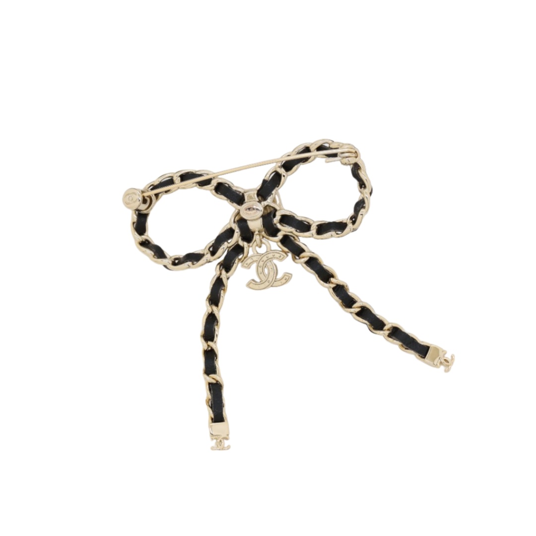 BCB604 Metal and leather bow brooch pin - ccjewelryacc