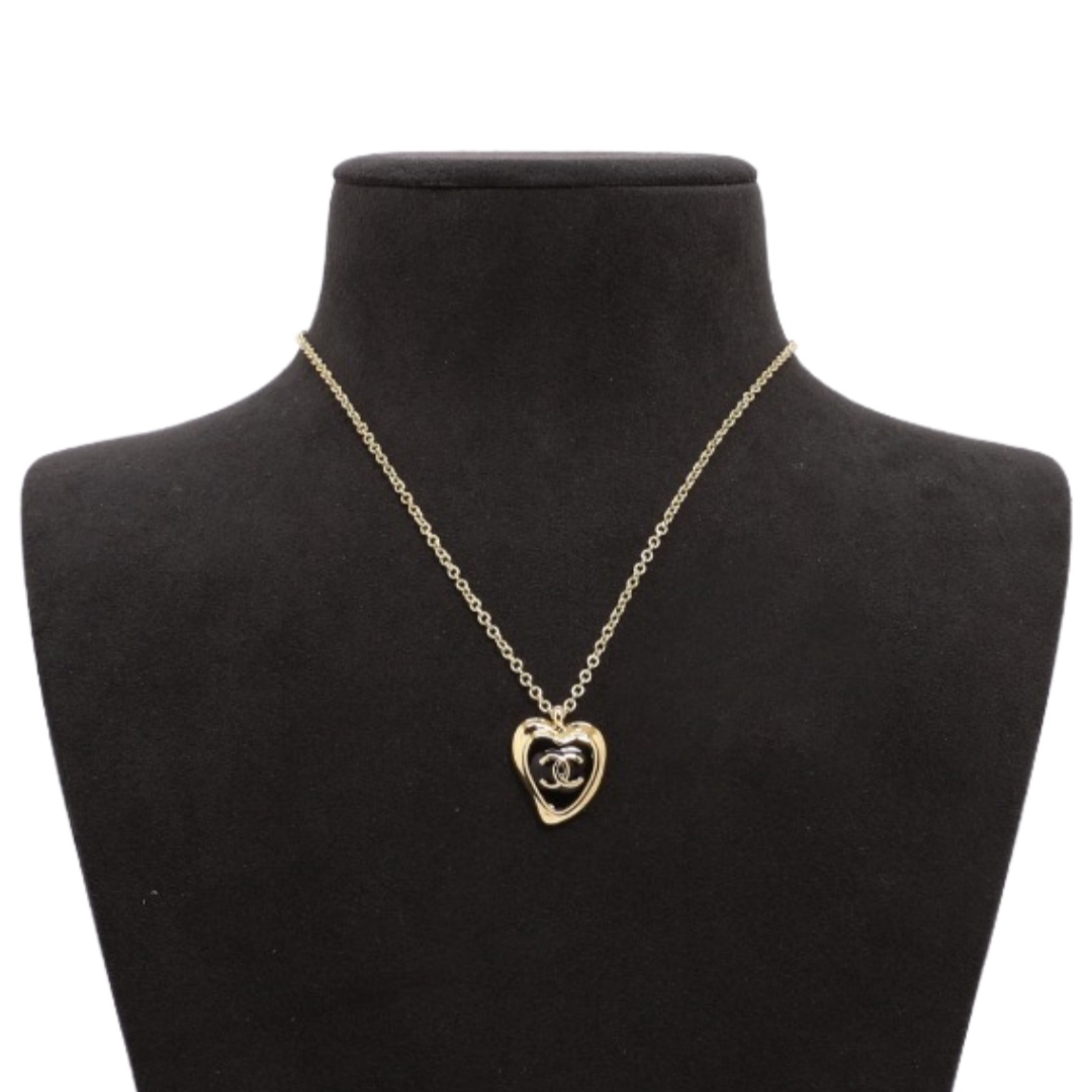 CCN204 Chanel Black enamel heart pendant necklace for women - ccjewelryacc