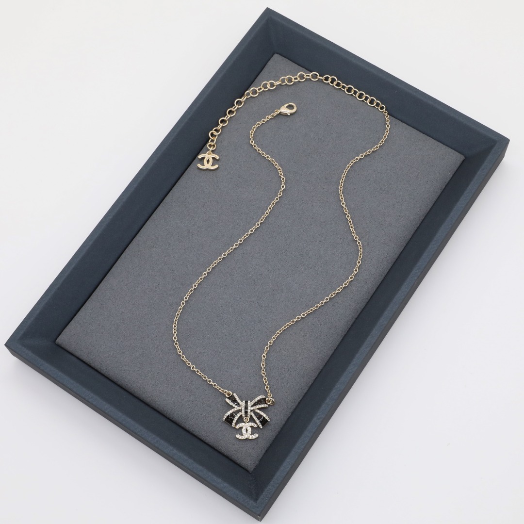CCN141 Chanel Black enamel Bow with crystal cc logo pendant necklace for women - ccjewelryacc