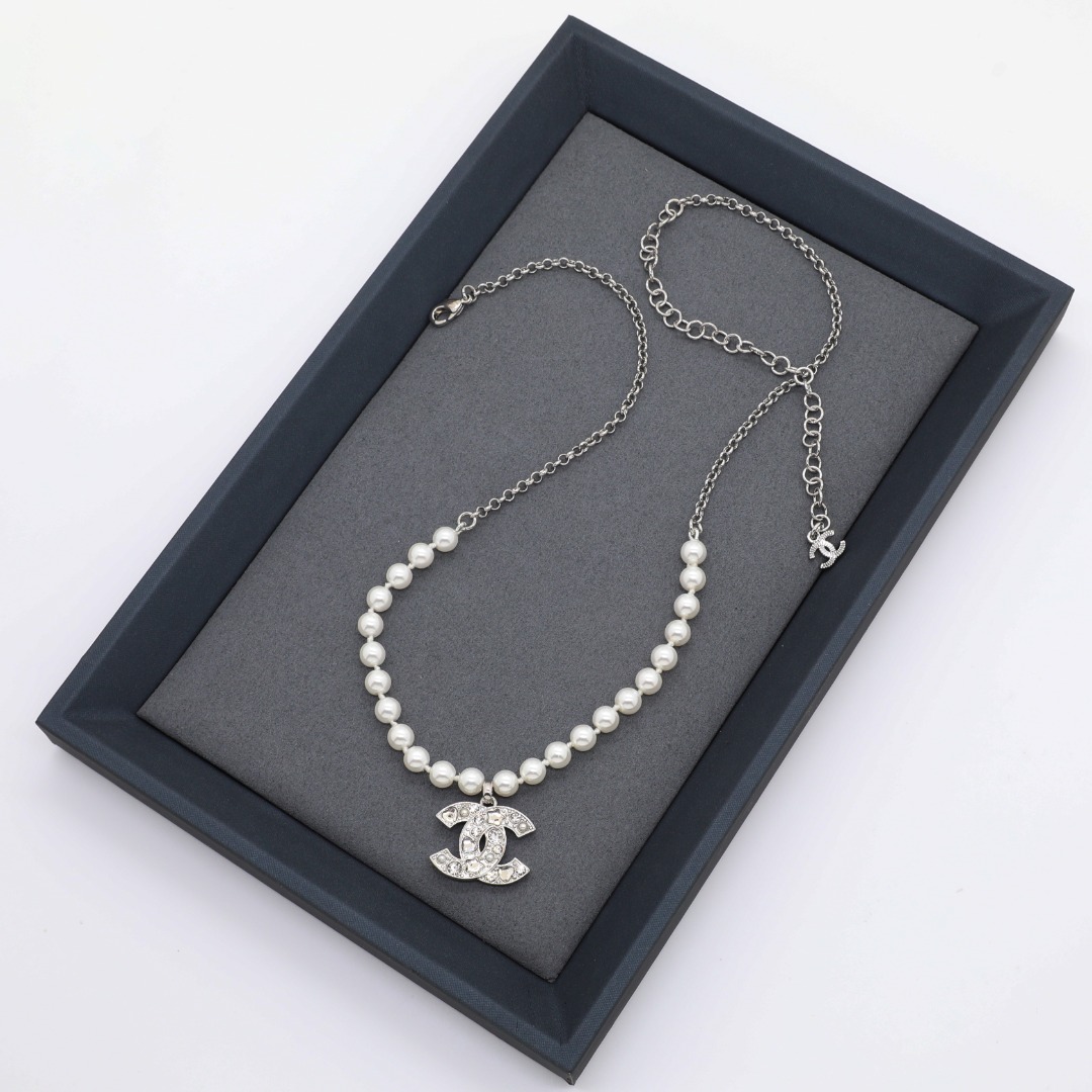 CCN146 Chanel pearl chain with crystal cc logo pendant necklace for women - ccjewelryacc