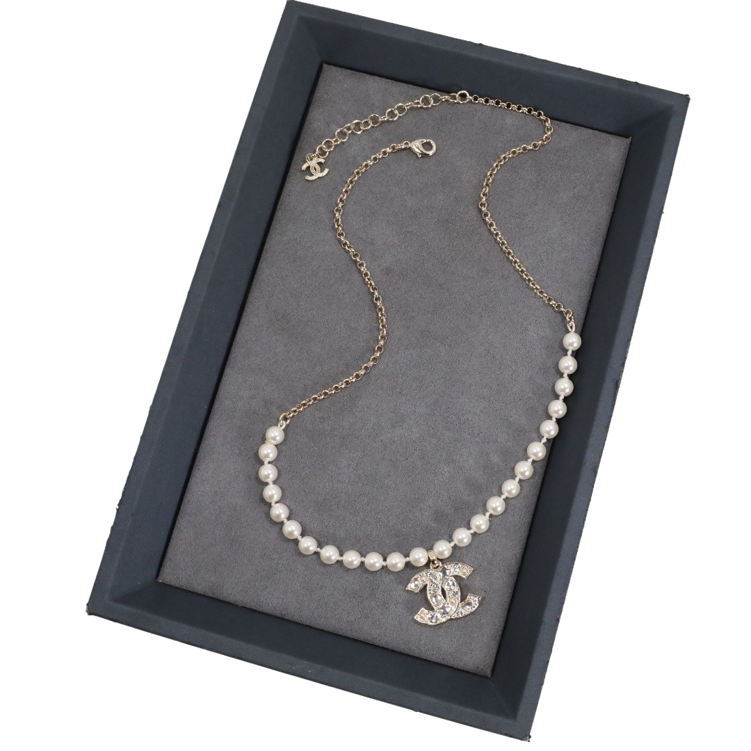 CCN146 Chanel pearl chain with crystal cc logo pendant necklace for women - ccjewelryacc
