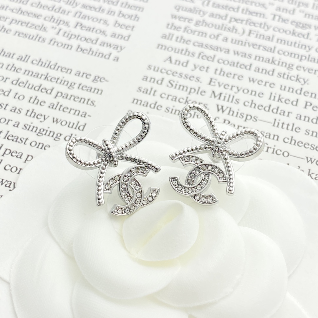 CCE652 Chanel chain bow with crystal cc logo dangle earrings - ccjewelryacc