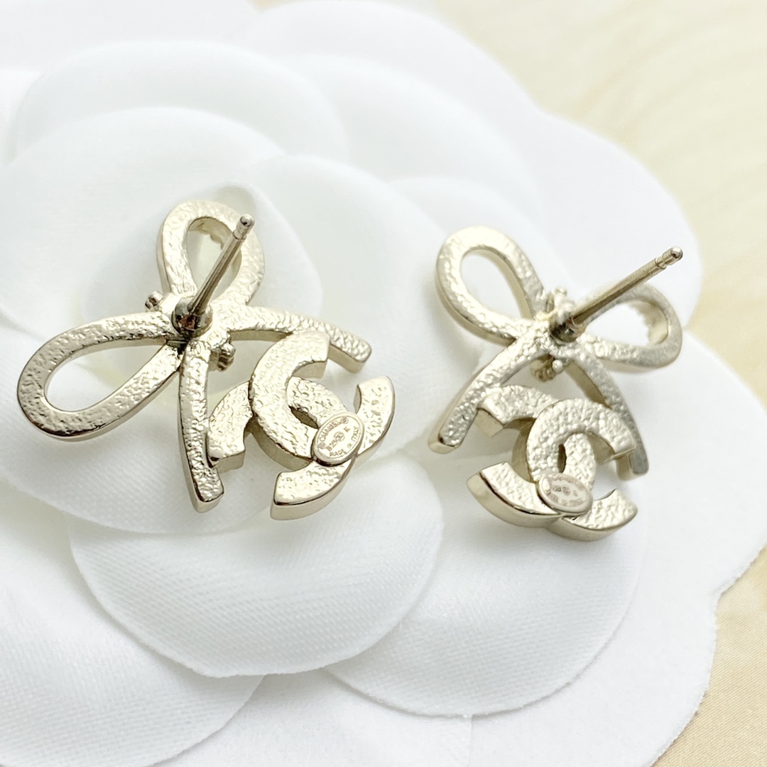 CCE652 Chanel chain bow with crystal cc logo dangle earrings - ccjewelryacc