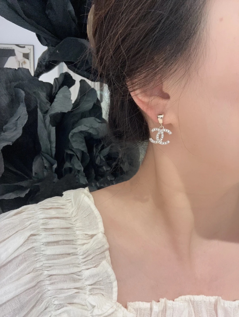 CCE866 24B Metal crystal cc logo pendant earring - ccjewelryacc