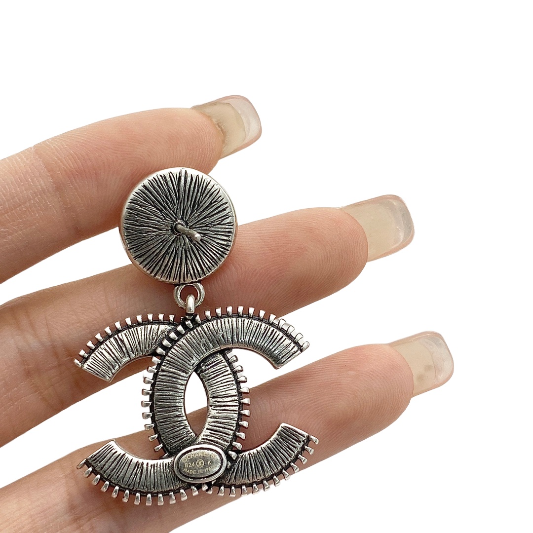 CCE666 Vintage chanel cc logo dangle Earring For Women - ccjewelryacc