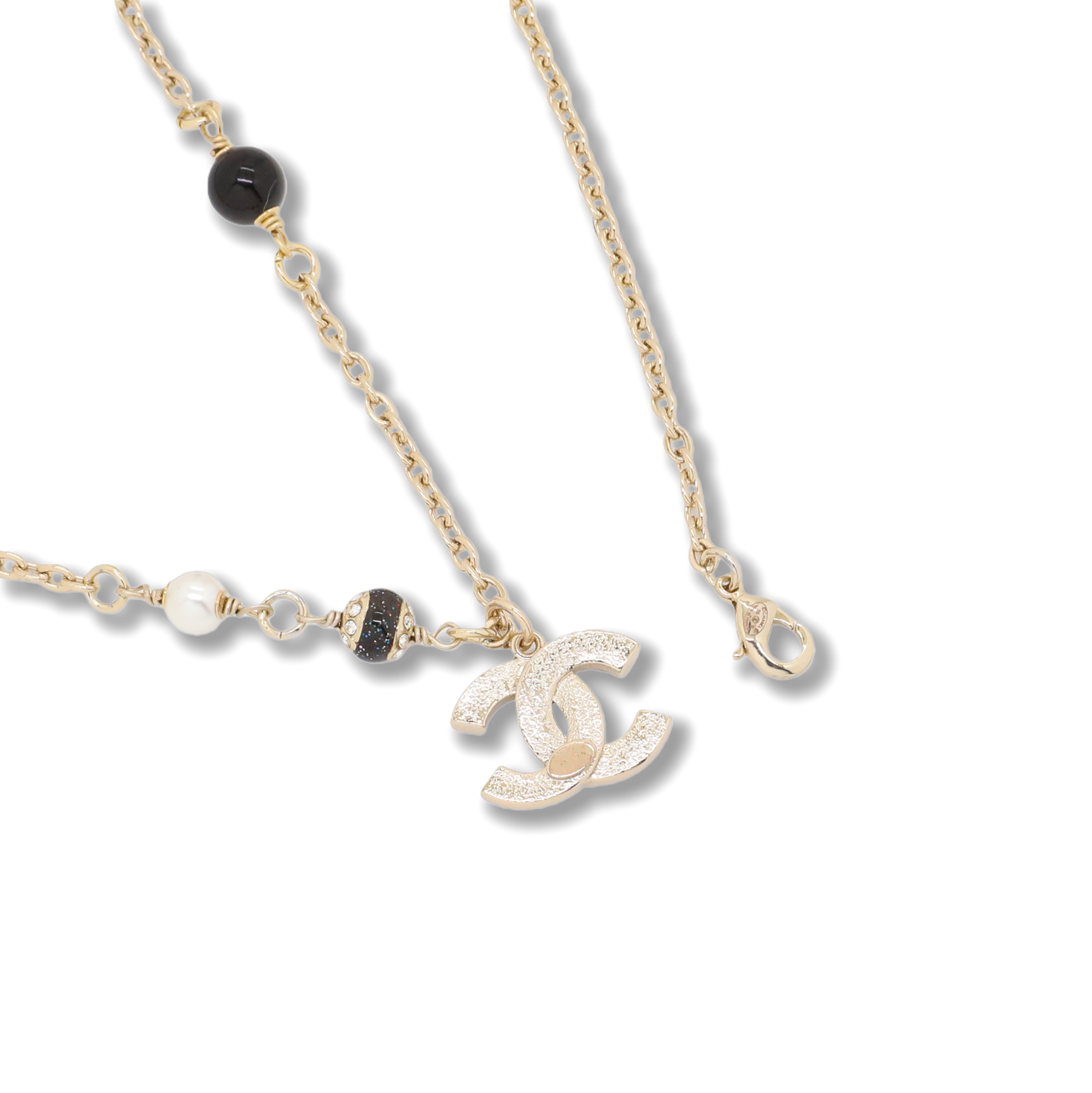 CCN386 Chanel enamel CC logo pendant necklace for women - ccjewelryacc