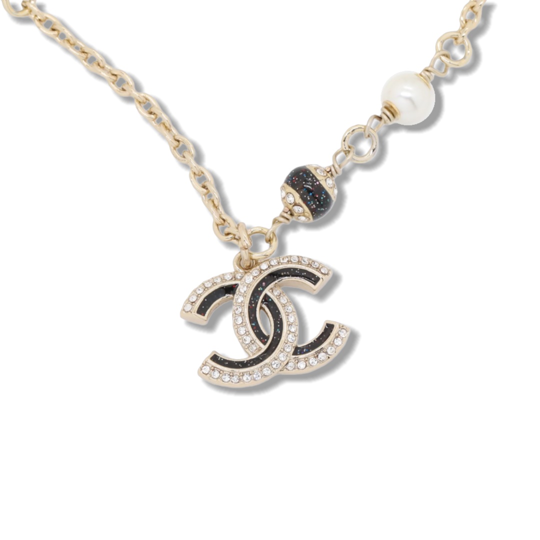 CCN386 Chanel enamel CC logo pendant necklace for women - ccjewelryacc