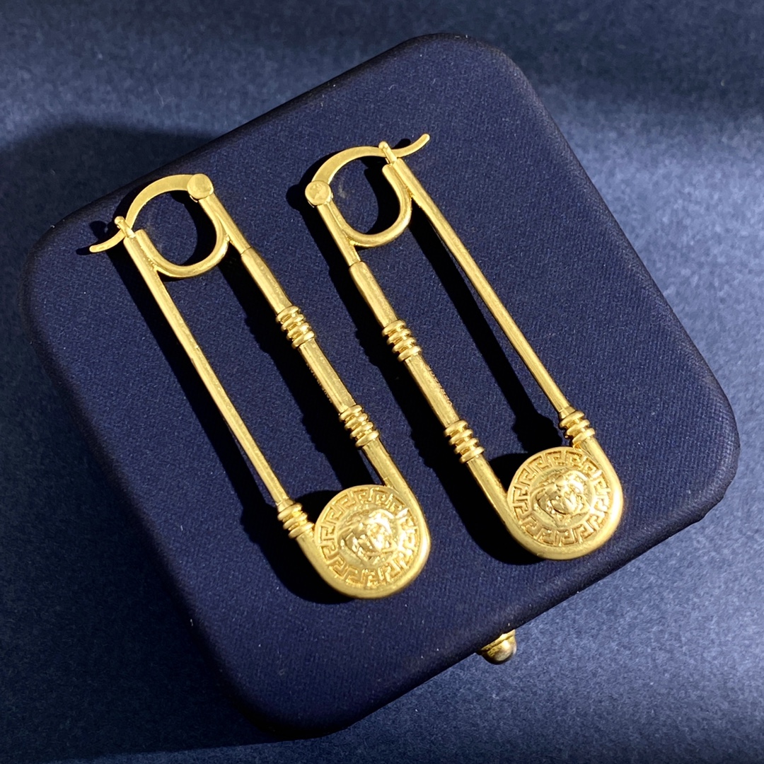 VSE067 Versace safety pin earrings Gold - ccjewelryacc