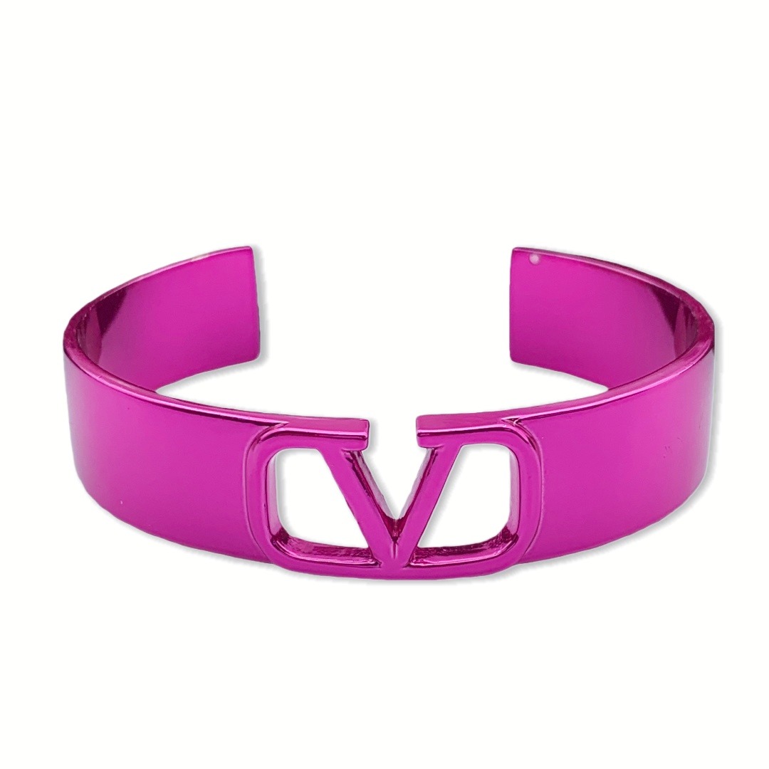 VTS002 Metal V logo bangle bracelet - ccjewelryacc