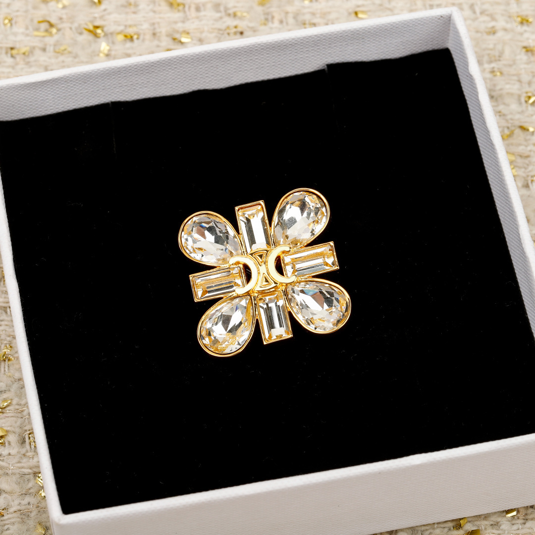 CLB004 Celine Daisy Brooch with Swarovski rhinestone - ccjewelryacc