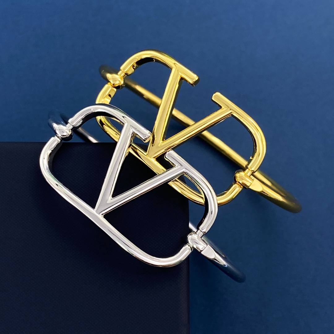 VTS001 Valentino Garavani Vlogo bangle bracelet - ccjewelryacc