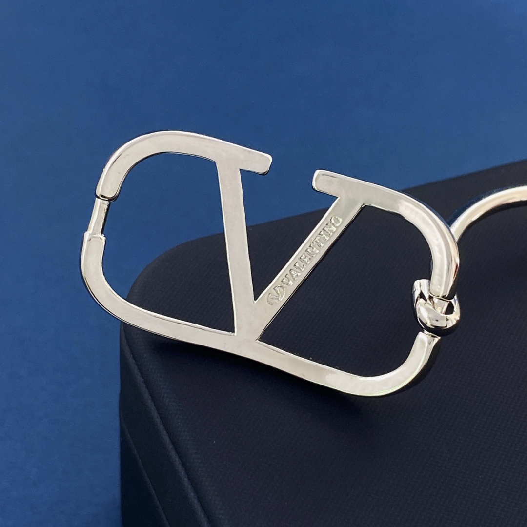 VTS001 Valentino Garavani Vlogo bangle bracelet - ccjewelryacc