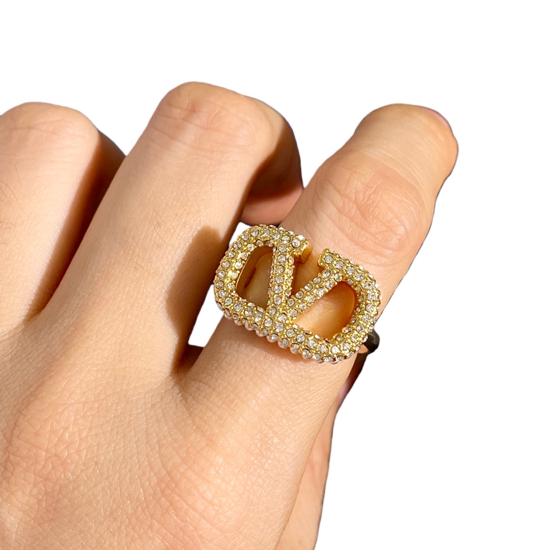VTR022 Valentino Garavani Gold and crystal Pearl VLogo Ring - ccjewelryacc