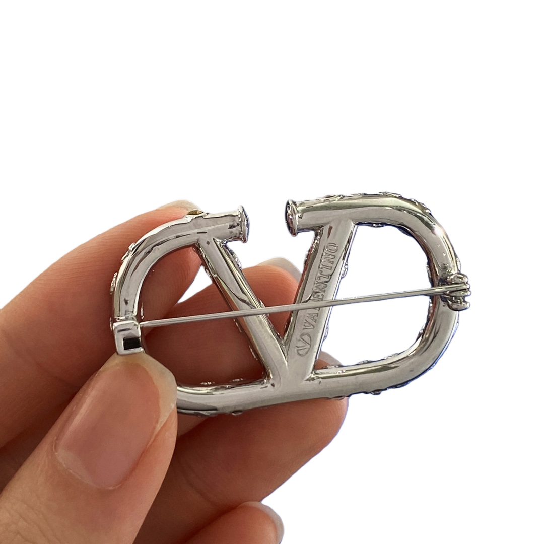 VTB006 Valentino Garavani Pin & brooche - ccjewelryacc