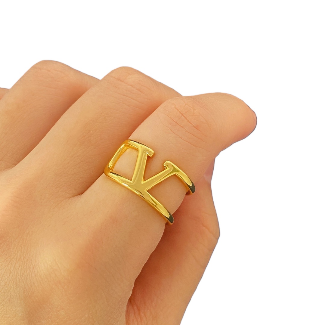 VTR010 Designer metal V logo Ring adjustable - ccjewelryacc
