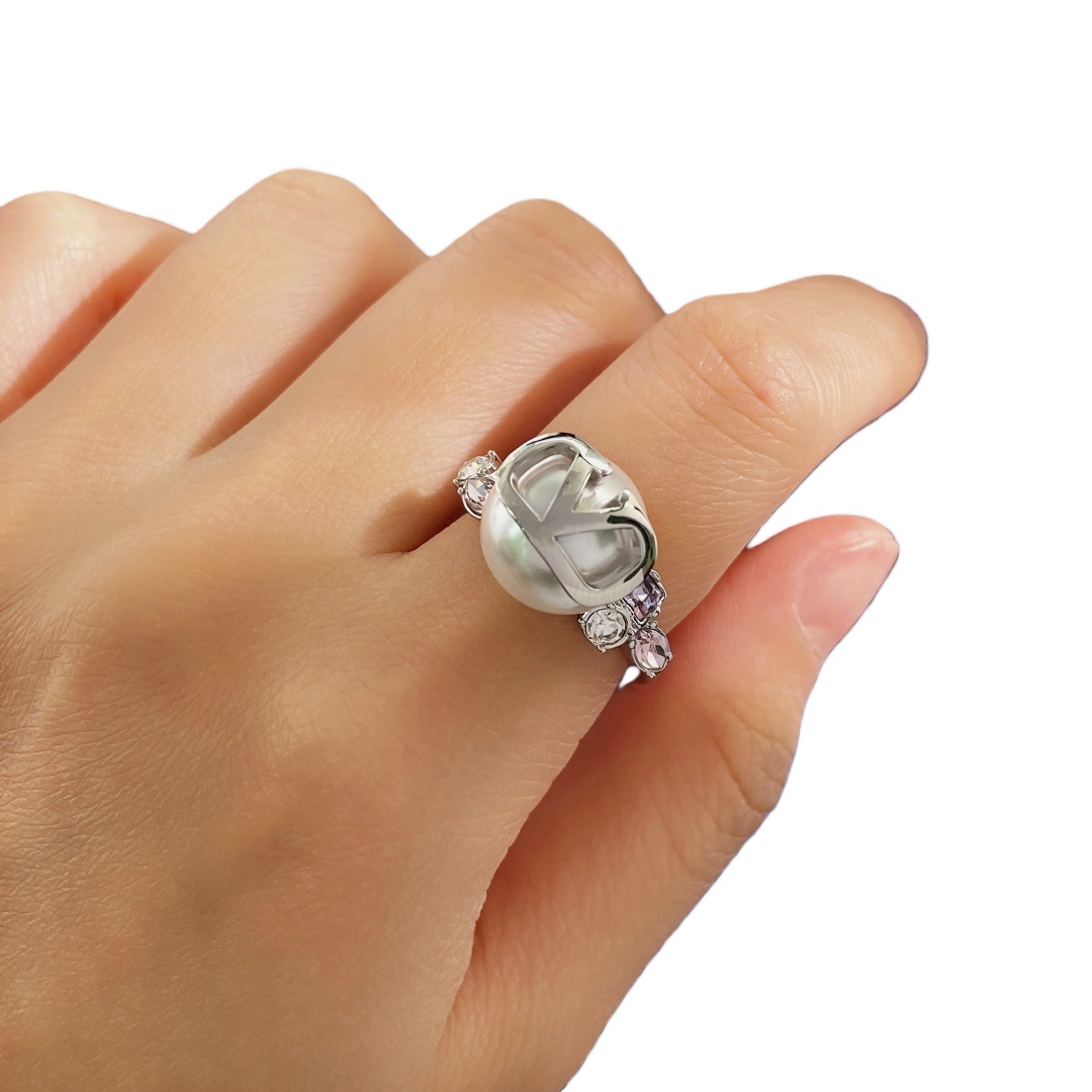 VTR012 VALENTINO GARAVANI Embellished Pearl VLogo Ring - ccjewelryacc