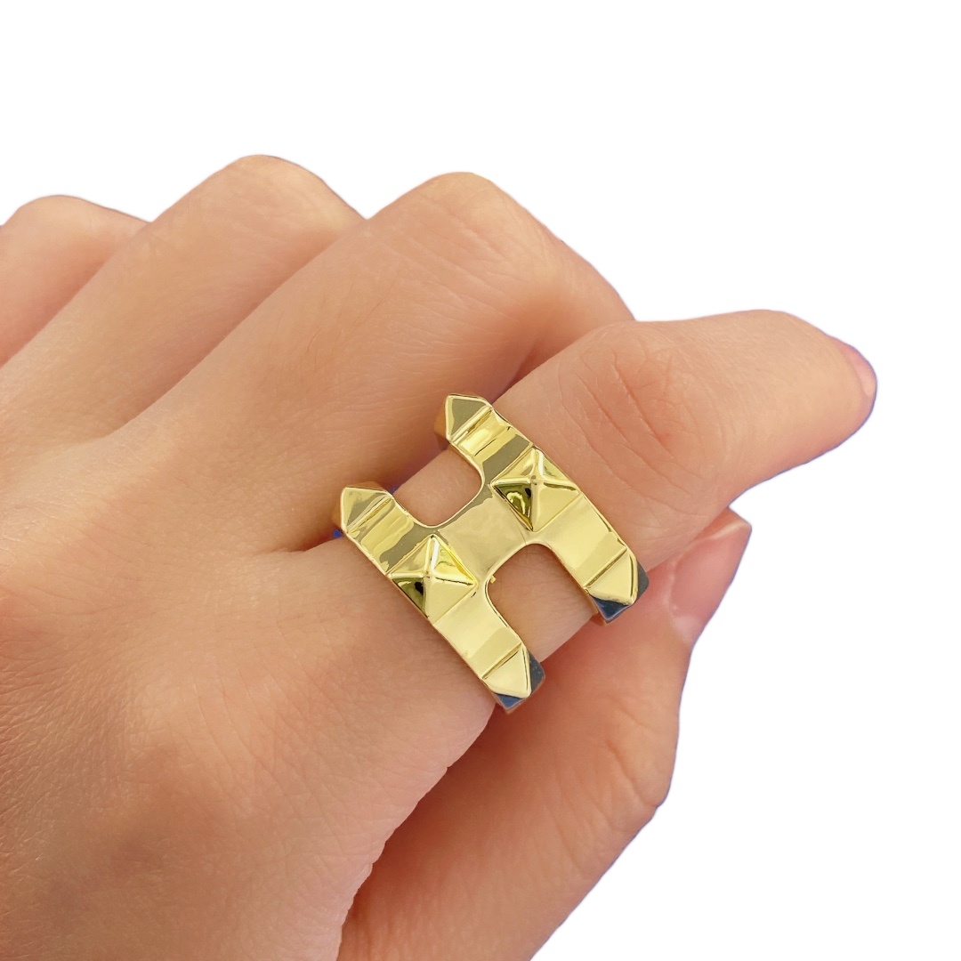 VTR013 Valentino rockstud Ring - ccjewelryacc