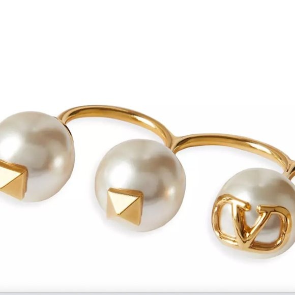 VTR028  Valentino Garavani VLogo Rockstud Multi Pearl Ring - ccjewelryacc