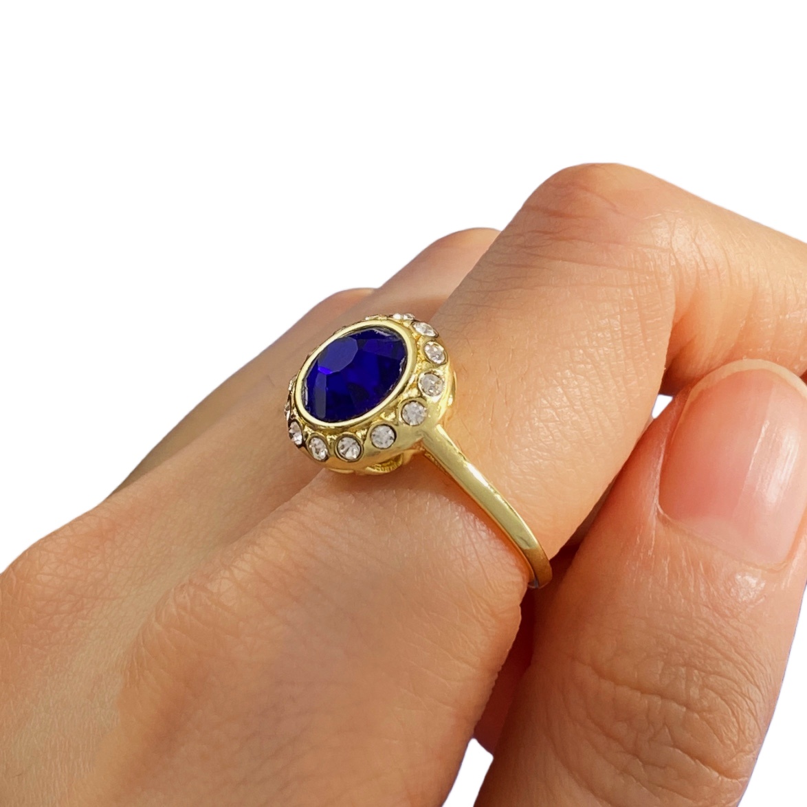 VTR025 Valentino Garavani VLogo Signature Ring in Metal and Crystals - ccjewelryacc