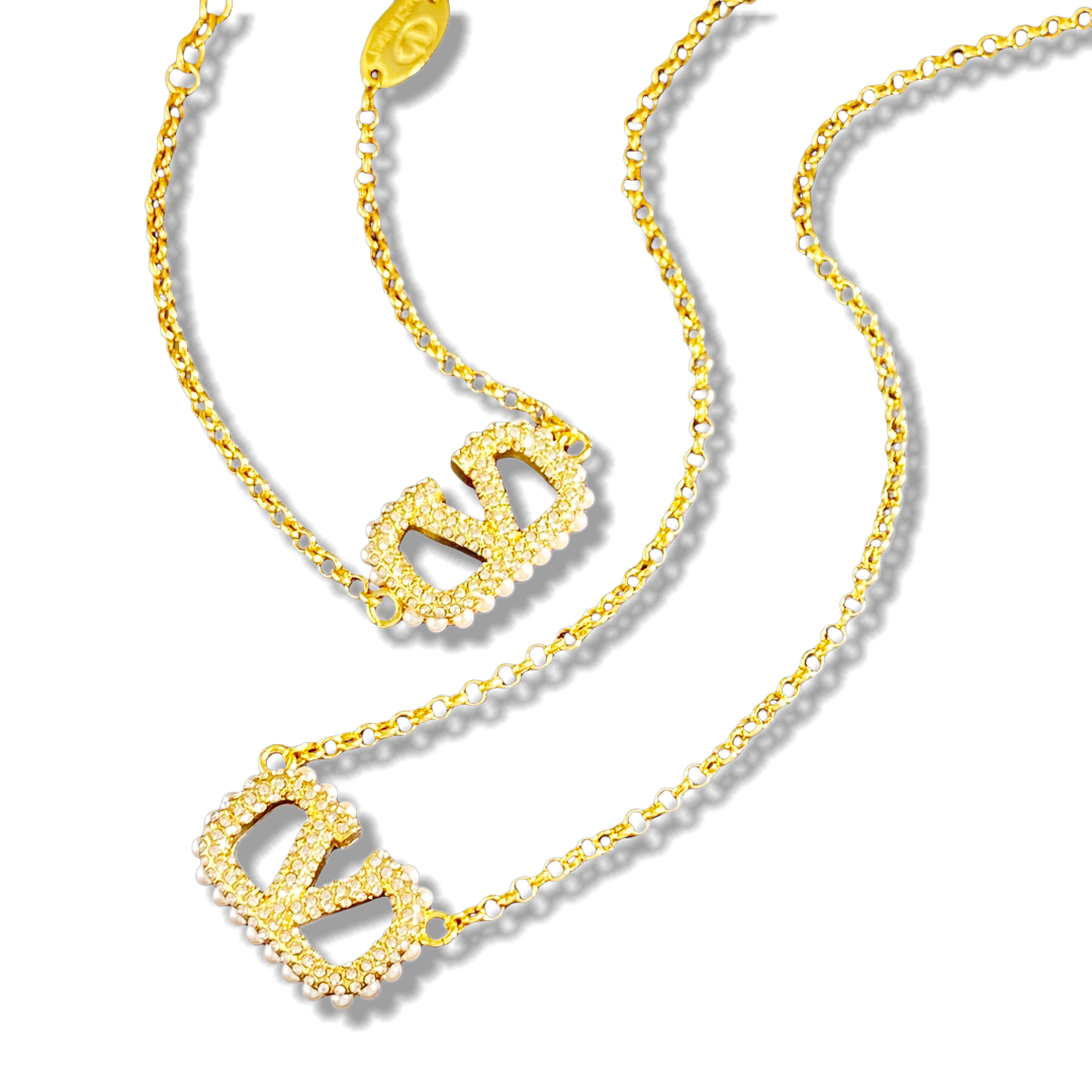 VTN045 Full crystal pearl VLOGO pendant Necklace - ccjewelryacc