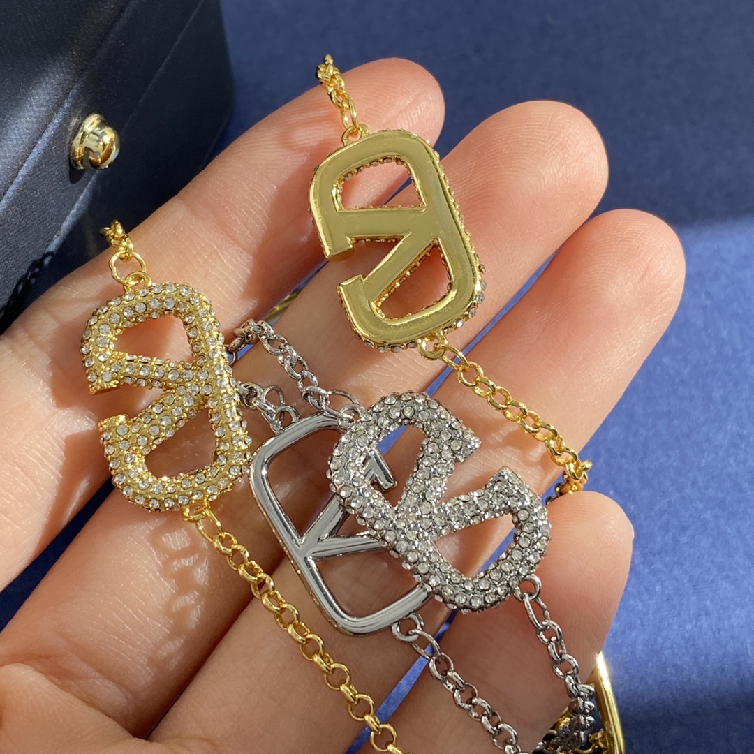 VTN012 Valentino Garavani VLogo Signature Choker necklace - ccjewelryacc