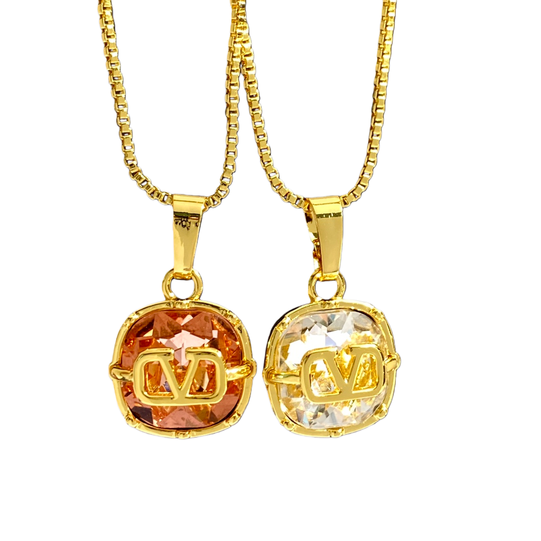 VTN026  V Logo zircon crystal pendant Necklace - ccjewelryacc