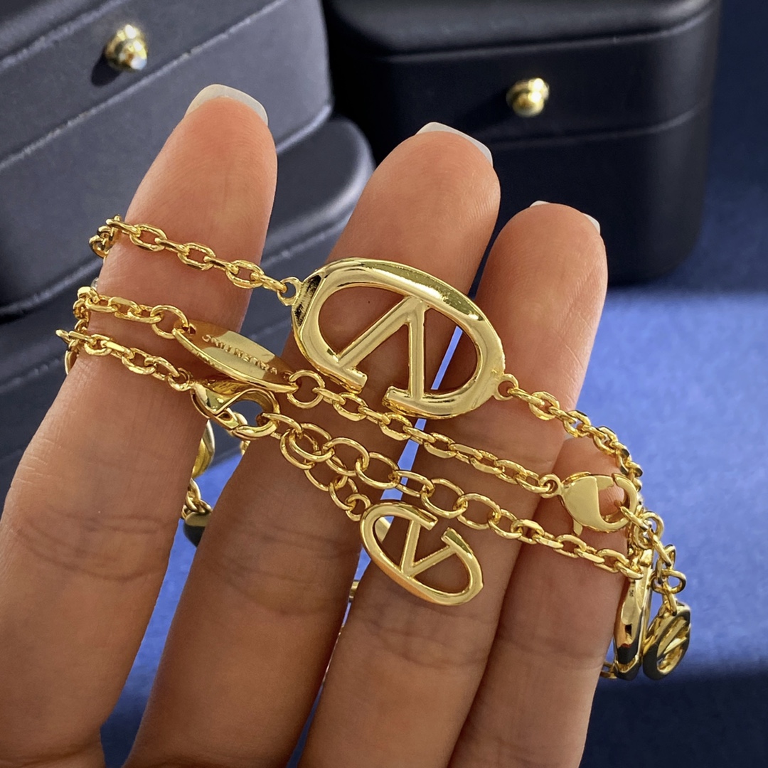 VTN011 Valentino Garavani VLogo Signature Necklace - ccjewelryacc