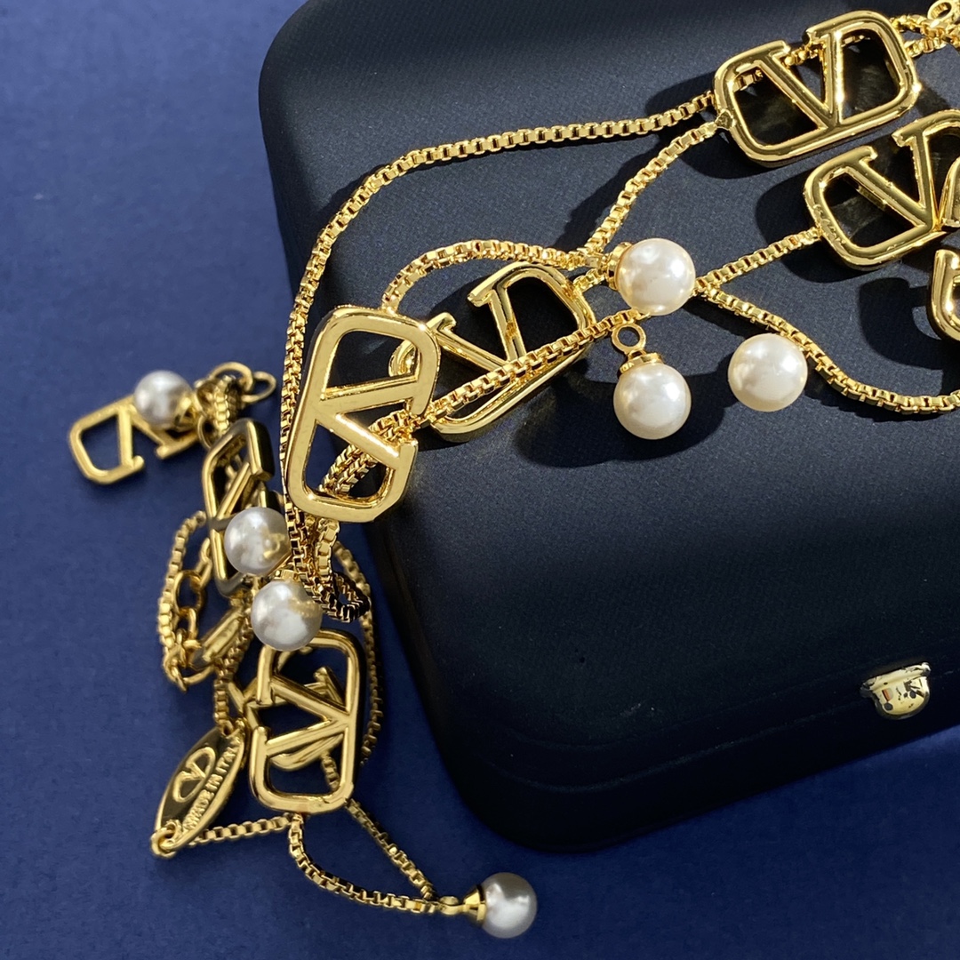 VTN029 Valentino Garavani VLogo Signature Long chain sweater necklace - ccjewelryacc