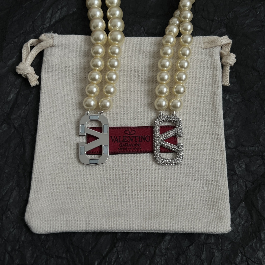 VTN044 Valentino Garavani VLogo Signature pearl long chain sweater necklace - ccjewelryacc