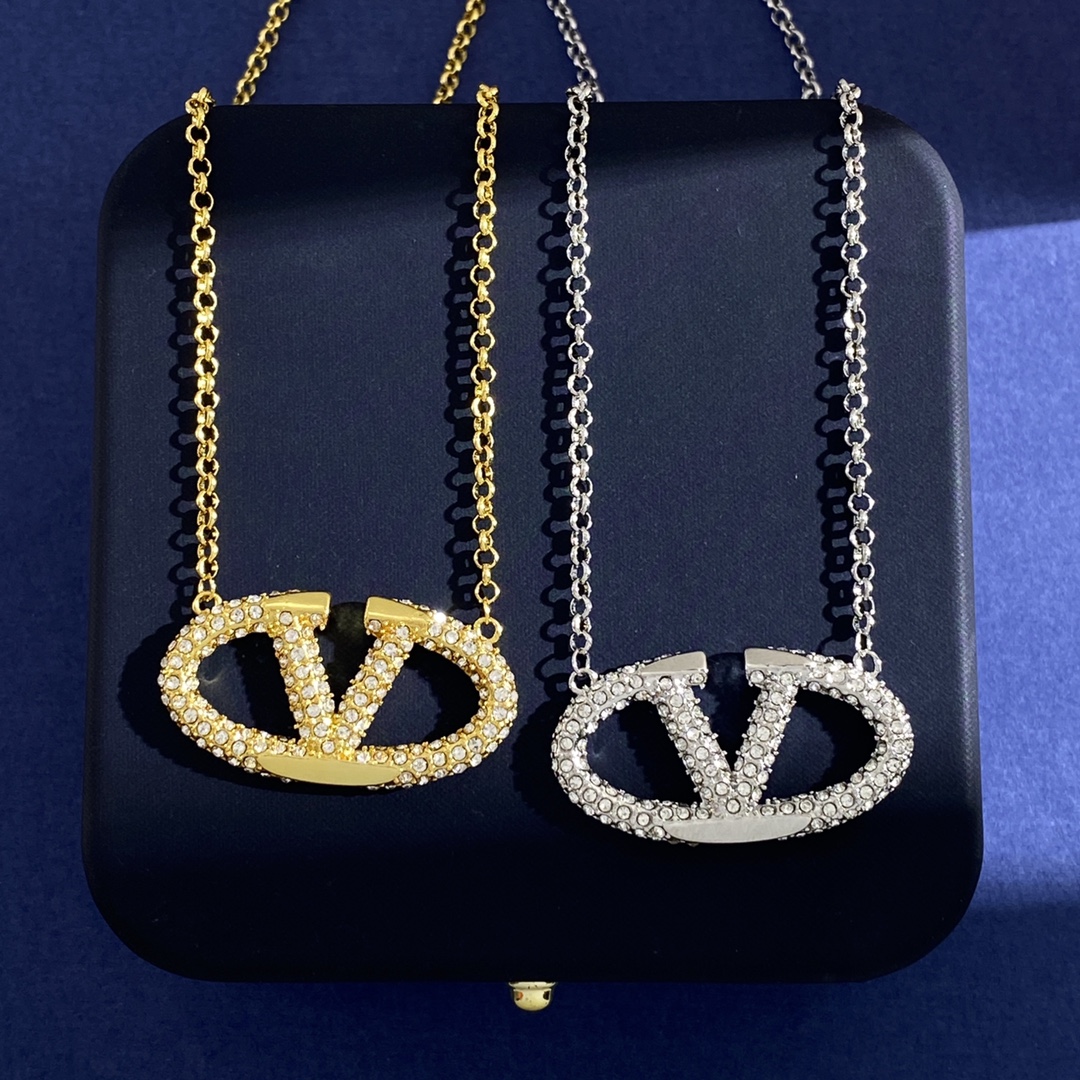 VTN021 Valentino Garavani VLogo Signature Necklace - ccjewelryacc