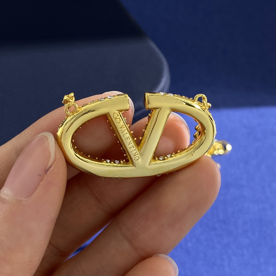 VTN021 Valentino Garavani VLogo Signature Necklace - ccjewelryacc