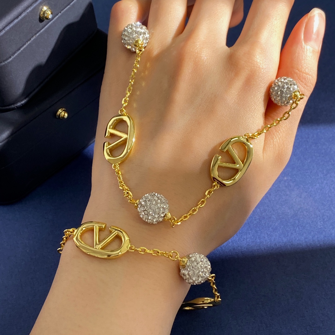 VTN011 Valentino Garavani VLogo Signature Necklace - ccjewelryacc