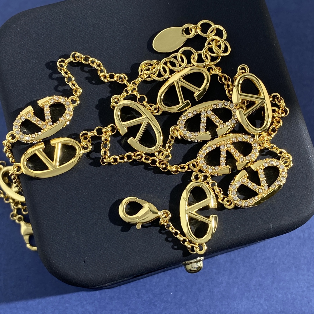 VTN002 Valentino Garavani VLogo Signature Necklace bracelet - ccjewelryacc
