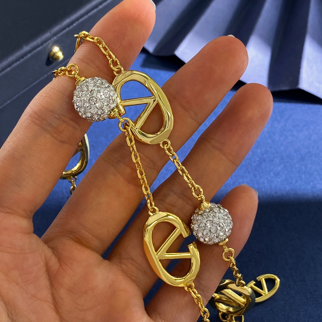 VTN011 Valentino Garavani VLogo Signature Necklace - ccjewelryacc