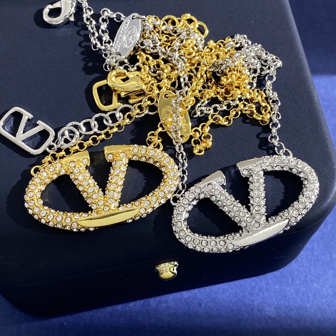 VTN021 Valentino Garavani VLogo Signature Necklace - ccjewelryacc