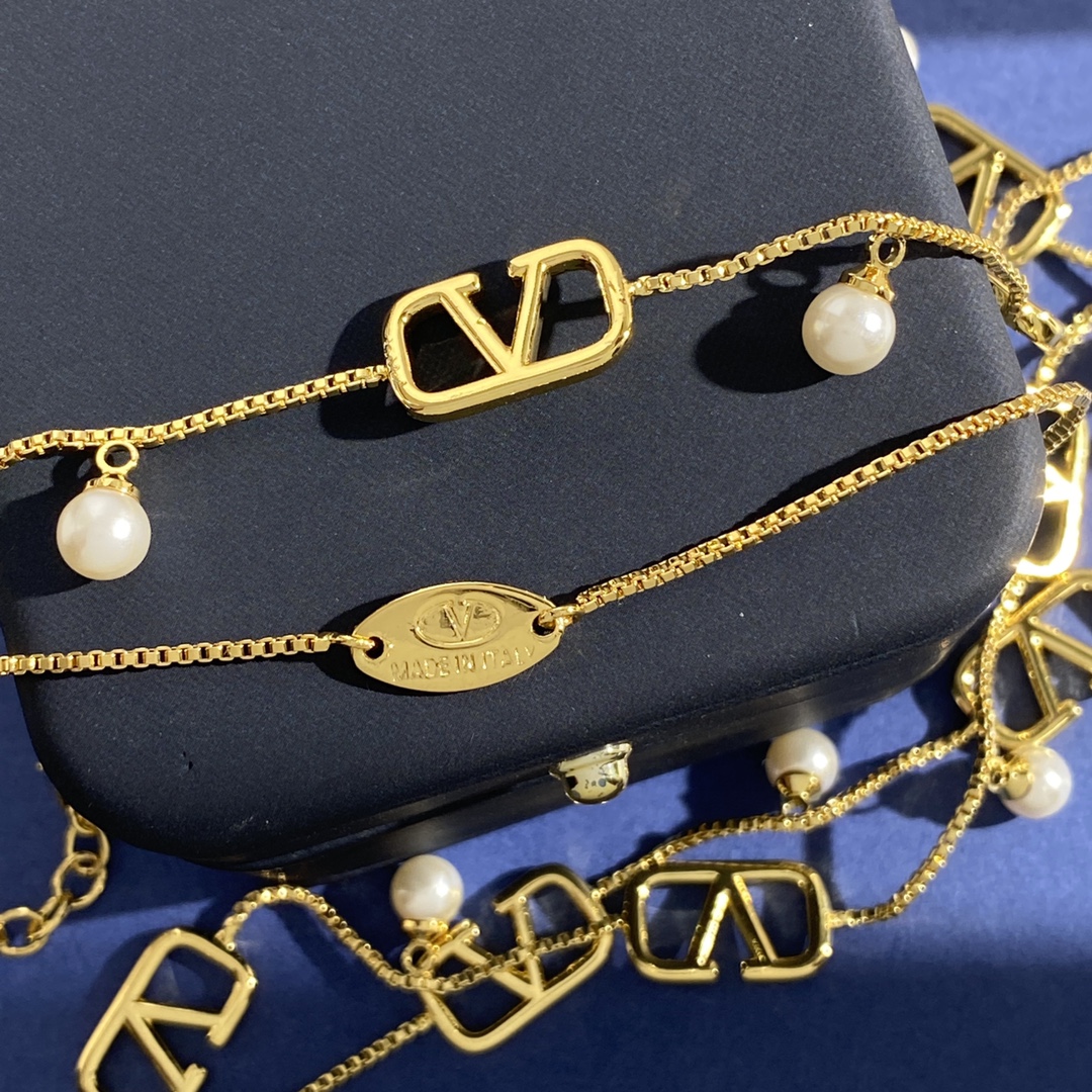 VTN029 Valentino Garavani VLogo Signature Long chain sweater necklace - ccjewelryacc