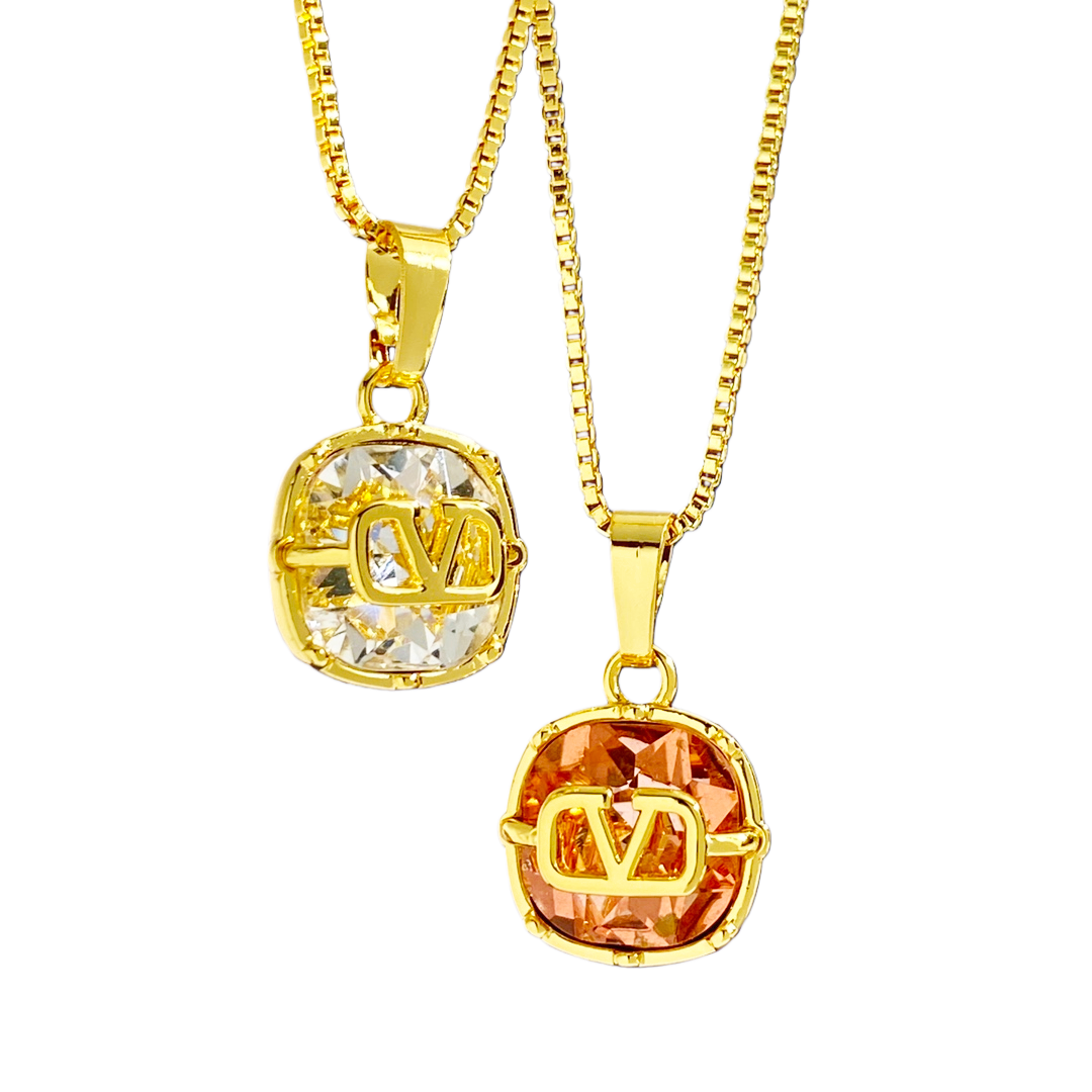 VTN026  V Logo zircon crystal pendant Necklace - ccjewelryacc