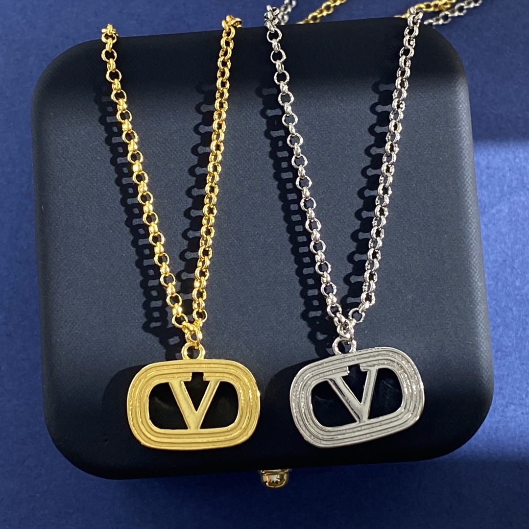 VTN047 Valentino Garavani Oval Necklace - ccjewelryacc